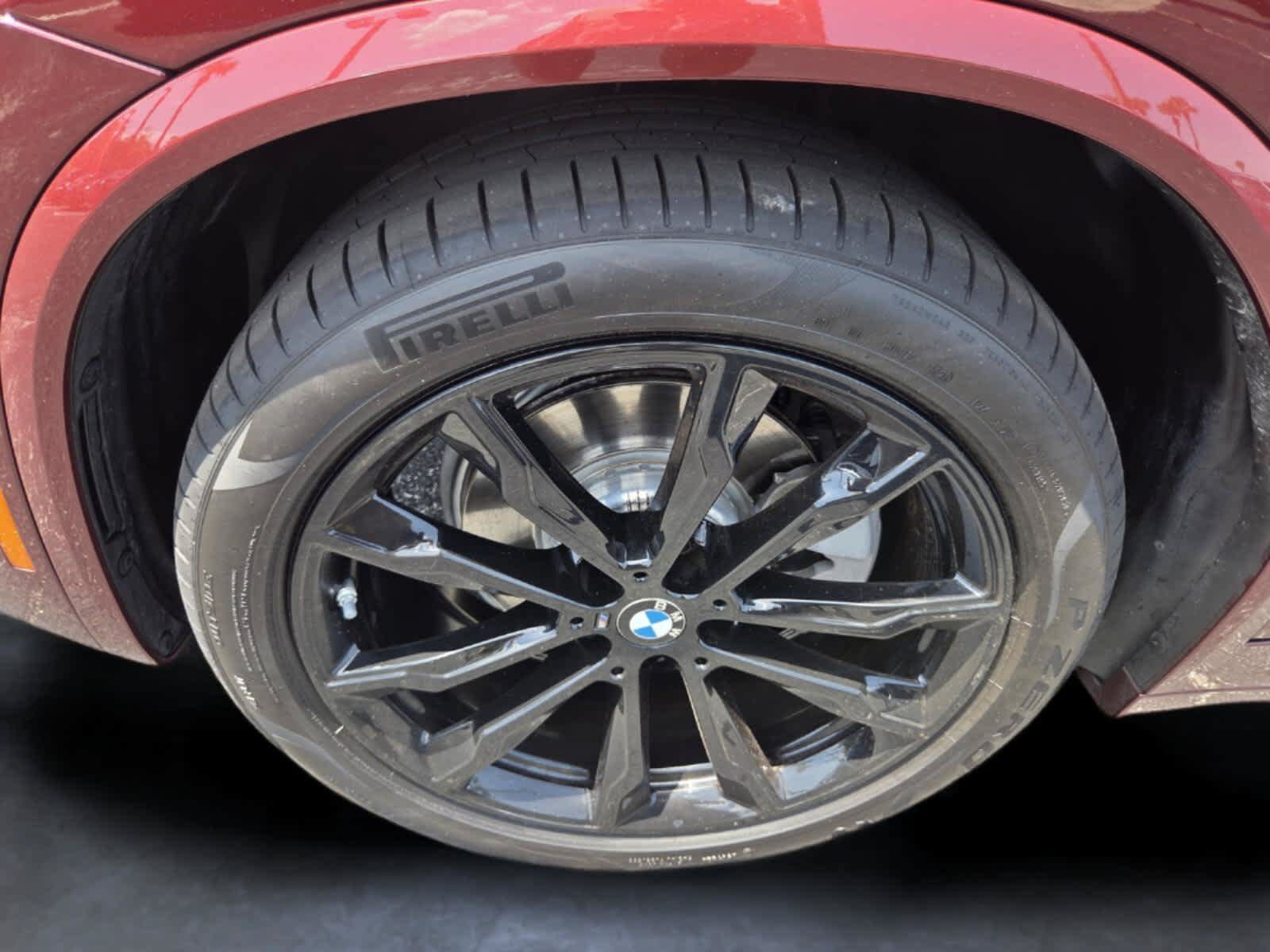 Used 2025 BMW X4 xDrive30i w/ Premium Package AWD/4WD image 9