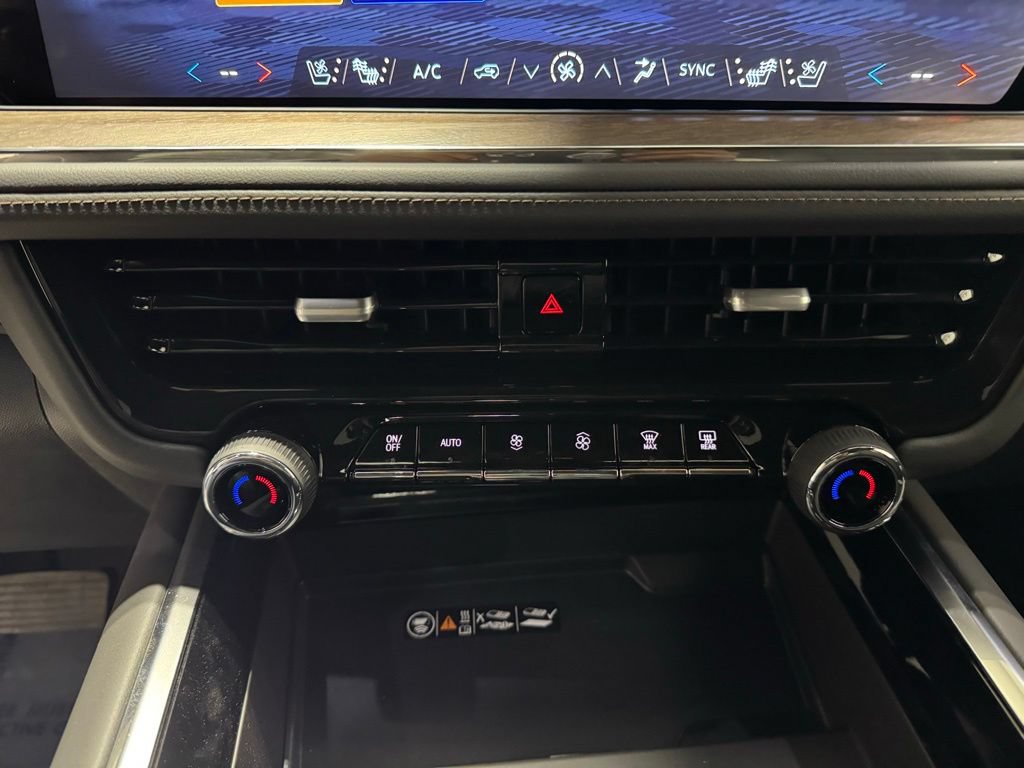 Used 2025 Chevrolet Tahoe High Country AWD/4WD image 25