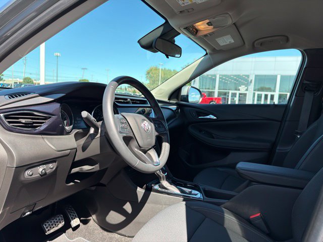 Used 2023 Buick Encore GX Select w/ Sport Touring Package FWD image 16
