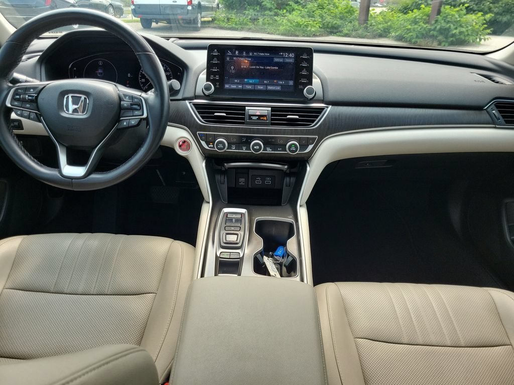 Used 2021 Honda Accord Touring image 13
