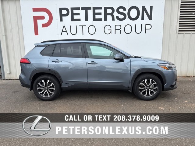 Used 2024 Toyota Corolla Cross SE image 2