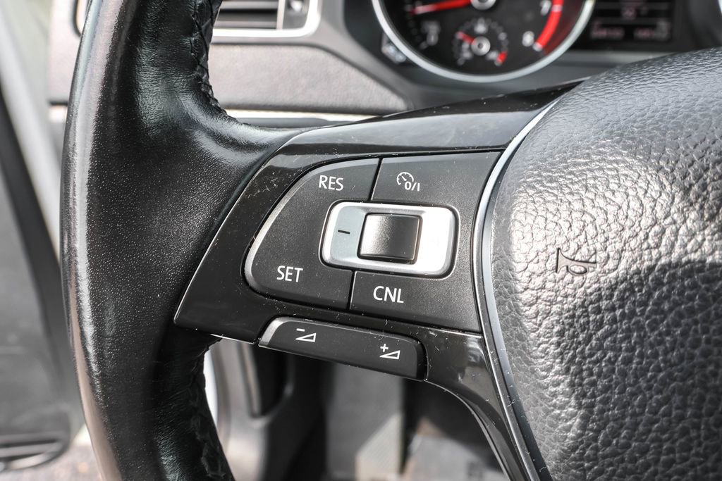 Used 2017 Volkswagen Jetta SE image 20