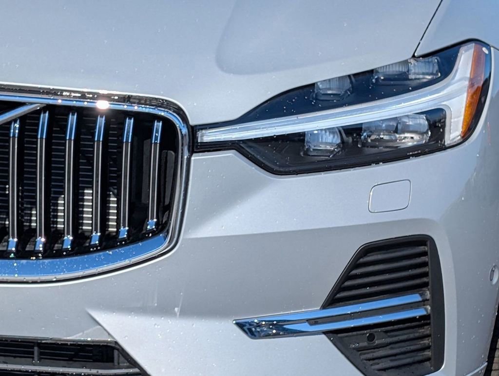 Used 2023 Volvo XC60 B6 Ultimate w/ Climate Package image 17