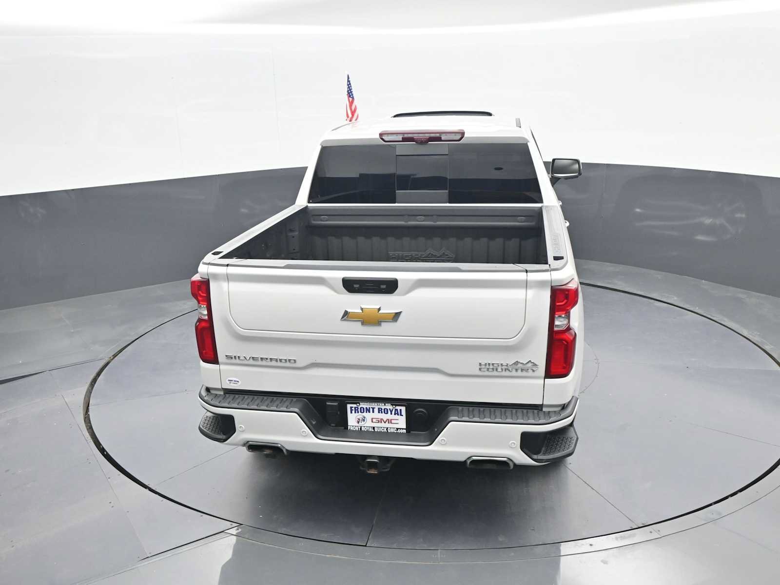Used 2024 Chevrolet Silverado 1500 High Country w/ High Country Premium Package AWD/4WD image 37