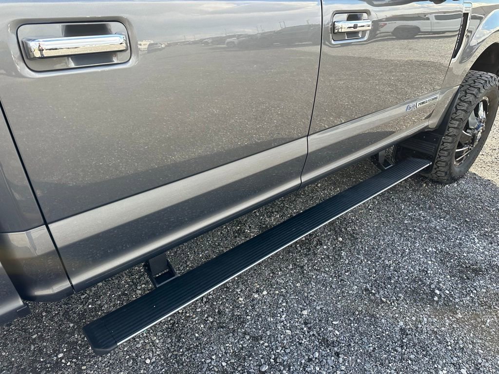 Used 2022 Ford F350 Platinum w/ Camper Package image 26