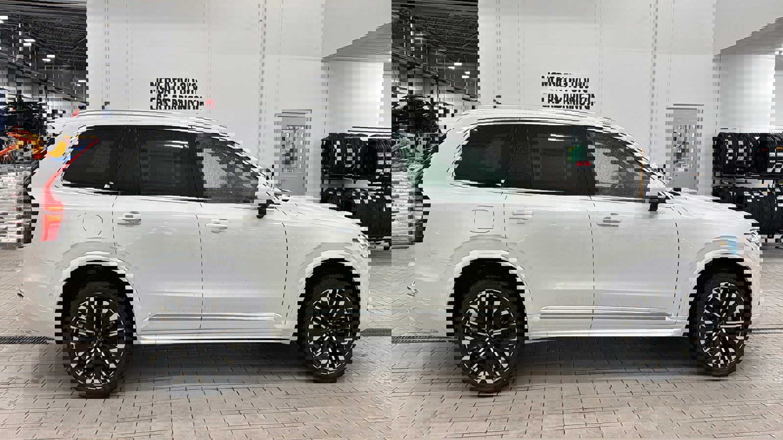 New 2026 Volvo XC90 T8 Plus w/ Protection Package Premier image 4