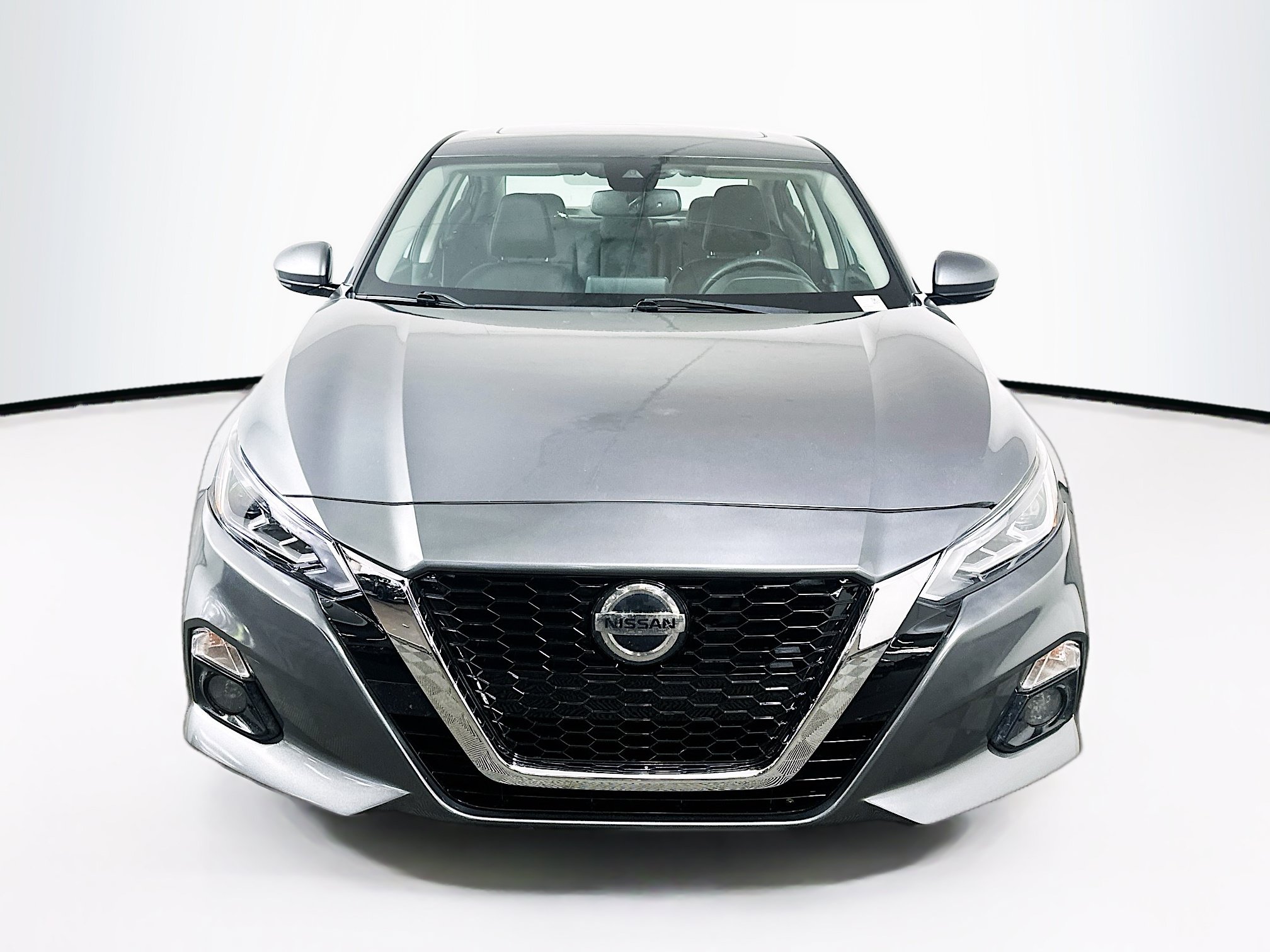 Used 2019 Nissan Altima 2.5 SV FWD image 2