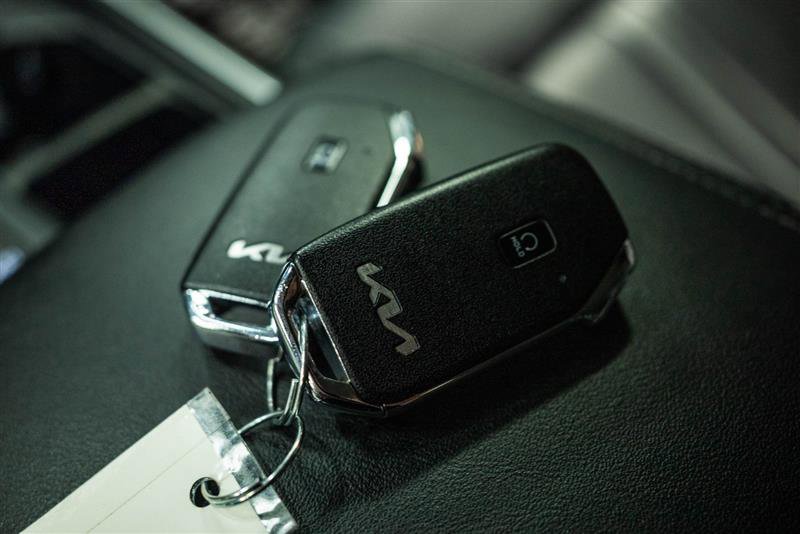 Used 2024 Kia Sorento EX image 25