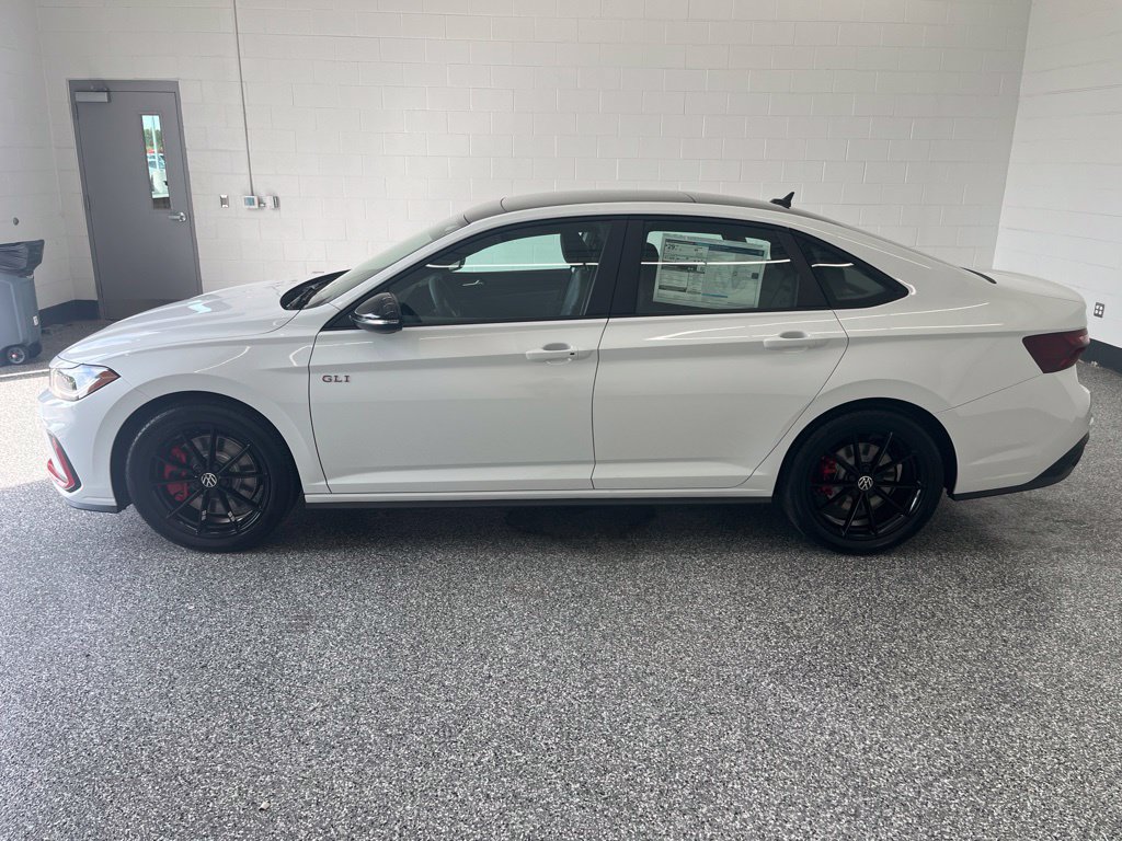 New 2027 Volkswagen Jetta GLI Autobahn FWD image 2