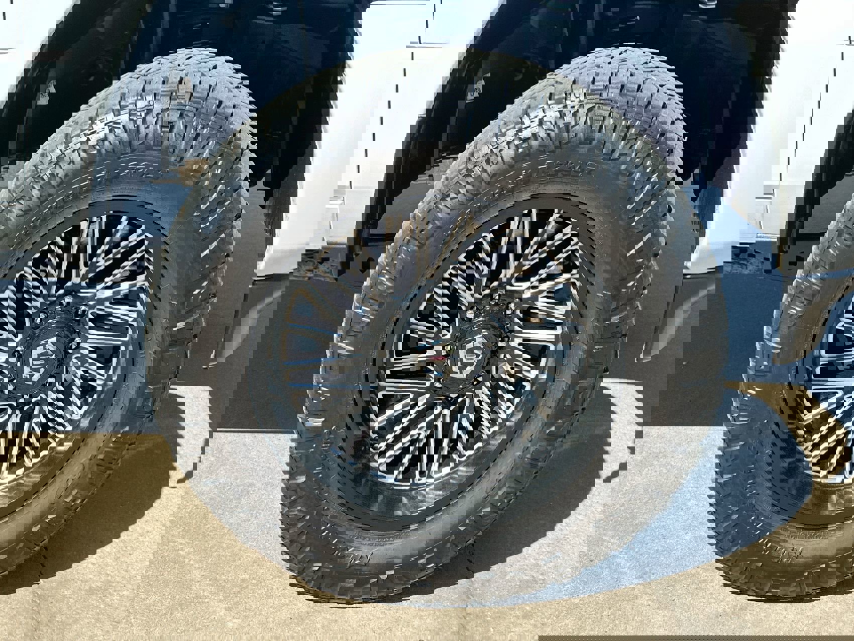 Used 2024 RAM 2500 Lone Star w/ Sport Appearance Package image 10