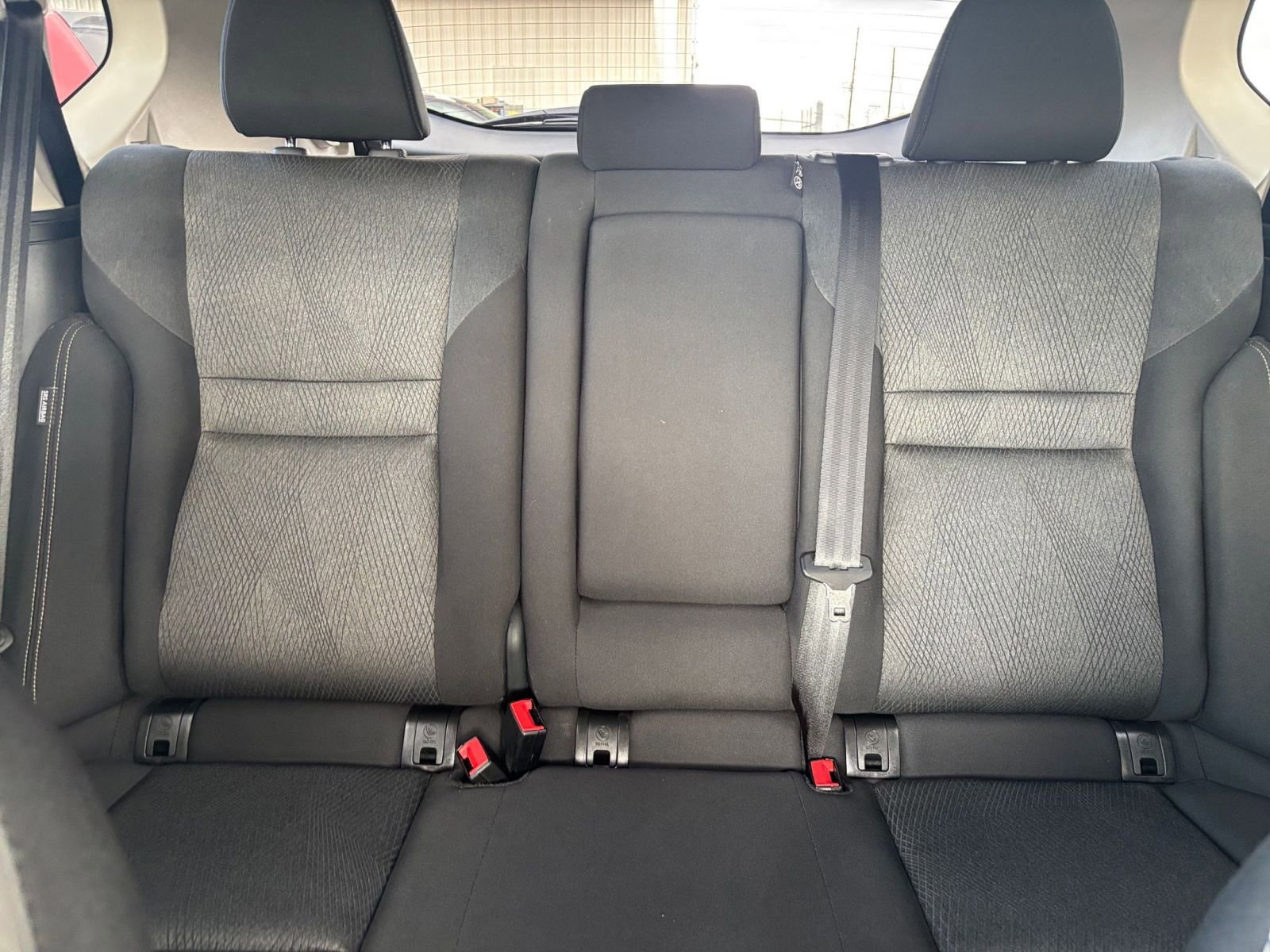 Used 2025 Nissan Rogue SV image 39