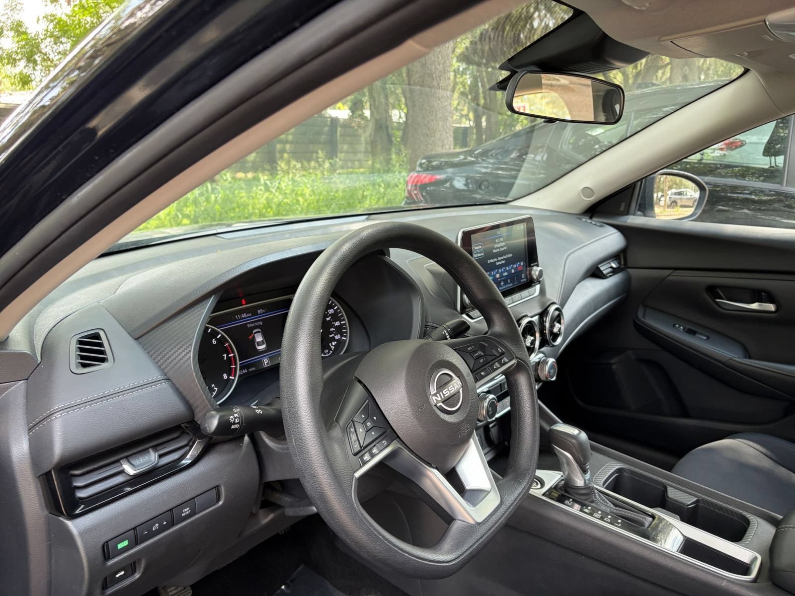 Used 2025 Nissan Sentra SV FWD image 33