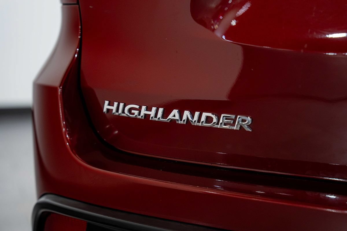 Used 2018 Toyota Highlander SE AWD/4WD image 4