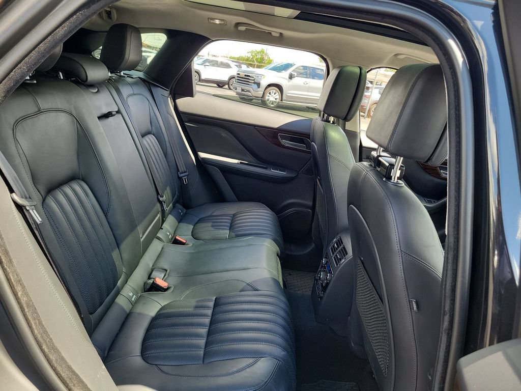 Used 2019 Jaguar F-PACE Portfolio AWD/4WD image 28