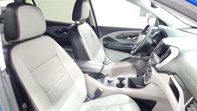 Used 2024 GMC Terrain SLT image 24