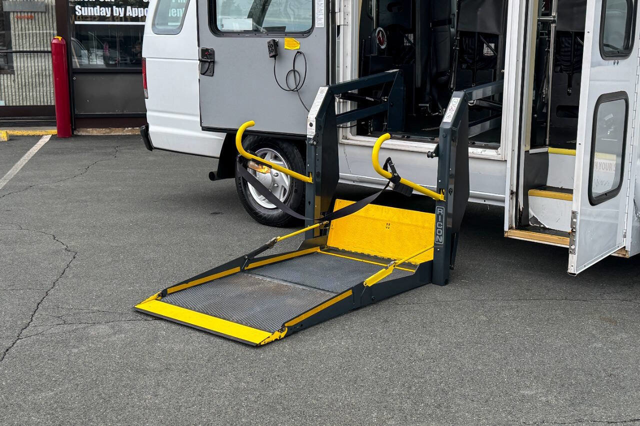 Used 2011 Ford E-350 and Econoline 350 Extended Super Duty w/ PWR Group RWD image 2