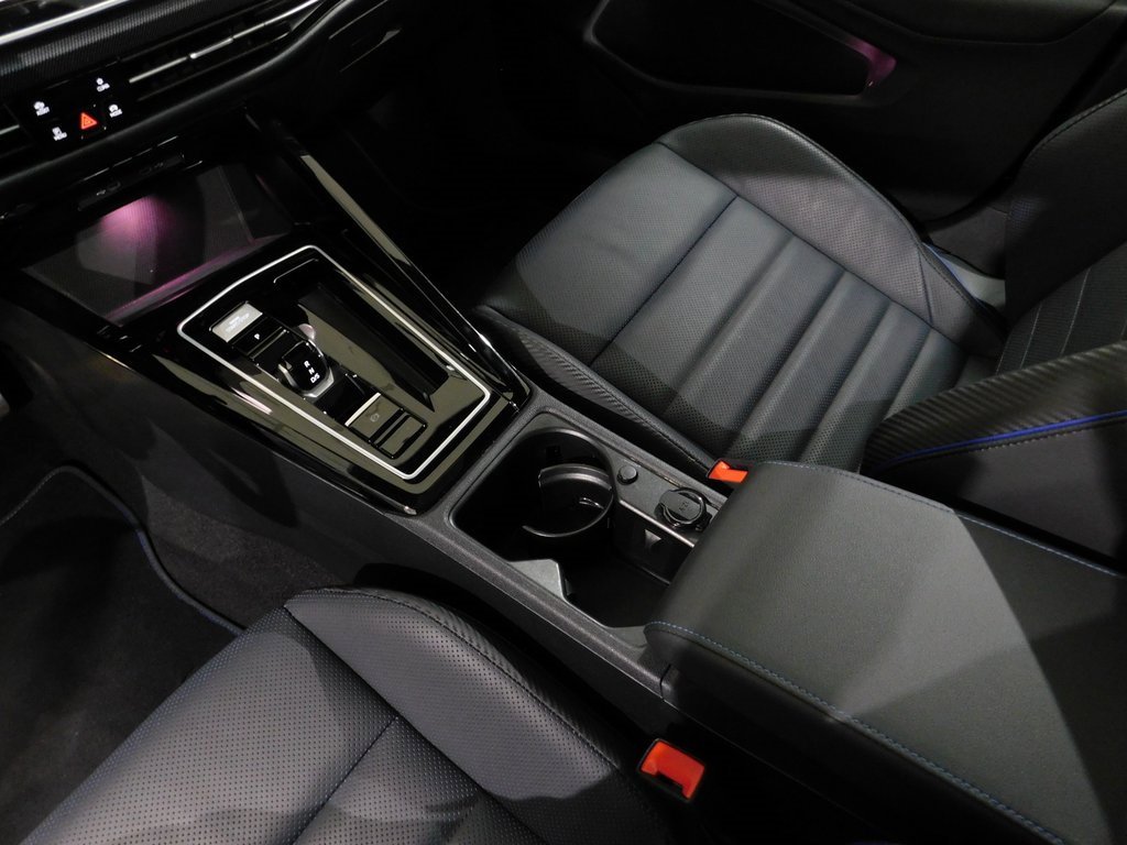 Used 2025 Volkswagen Golf image 80