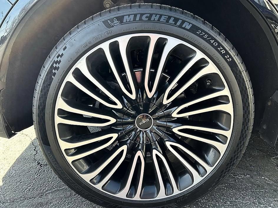 Used 2020 Lincoln Aviator Black Label w/ Class IV Trailer Tow Package image 4