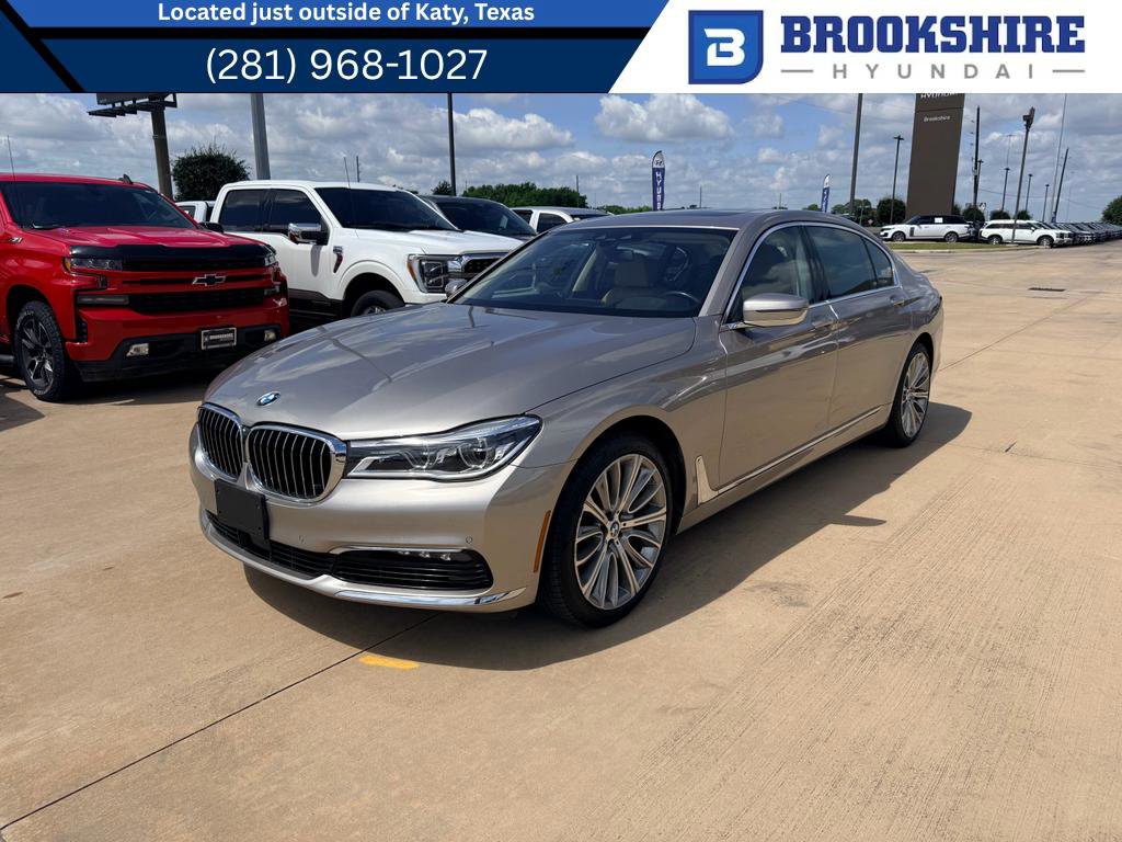 Used 2018 BMW 750i RWD image 1