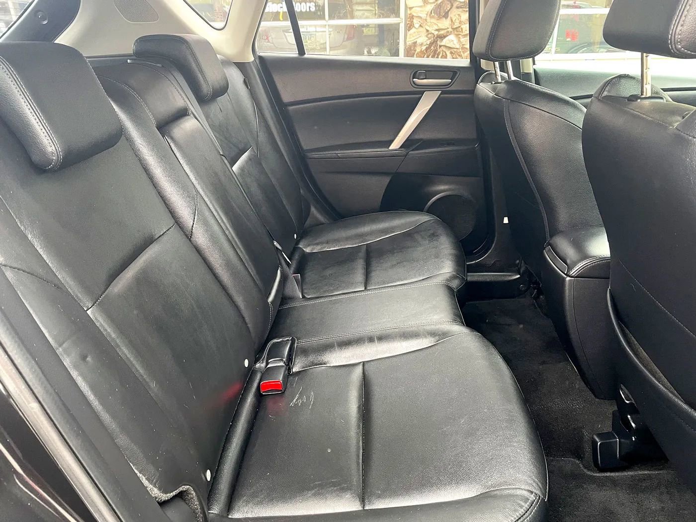 Used 2010 MAZDA MAZDA3 s Grand Touring image 11