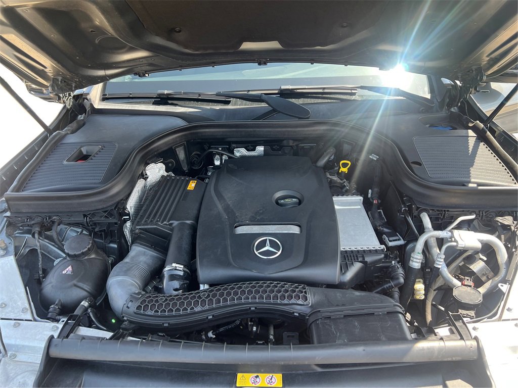 Used 2019 Mercedes-Benz GLC 300 4MATIC w/ Multimedia Package image 12