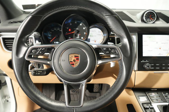 Used 2018 Porsche Macan AWD/4WD image 30