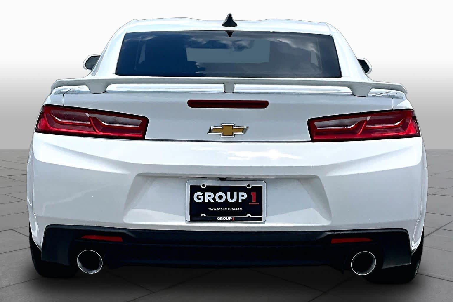 Used 2016 Chevrolet Camaro LT w/ Technology Package RWD image 5