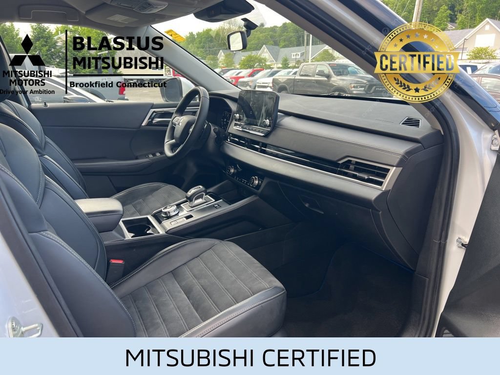 Used 2024 Mitsubishi Outlander 4WD Plug-In Hybrid image 37