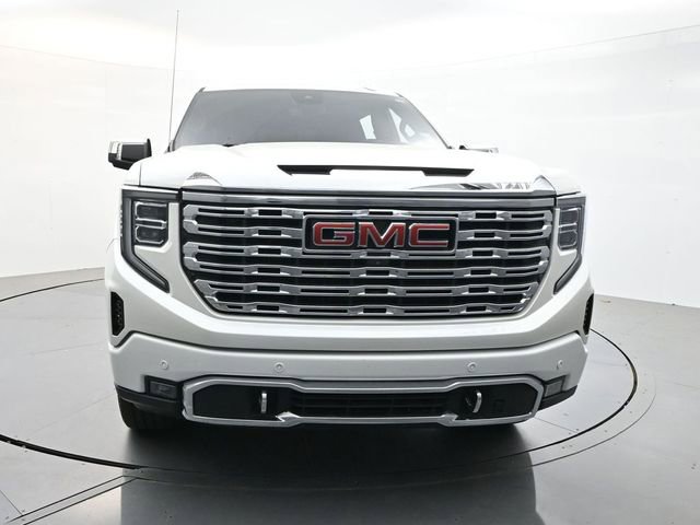 Used 2023 GMC Sierra 1500 Denali w/ Denali Reserve Package AWD/4WD image 2