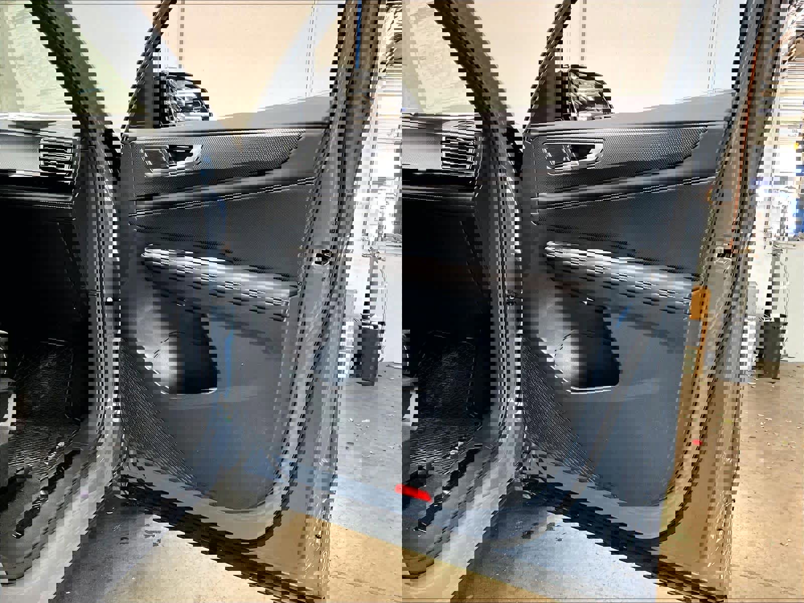 New 2026 Volkswagen Atlas Cross Sport SEL R-Line AWD/4WD image 31