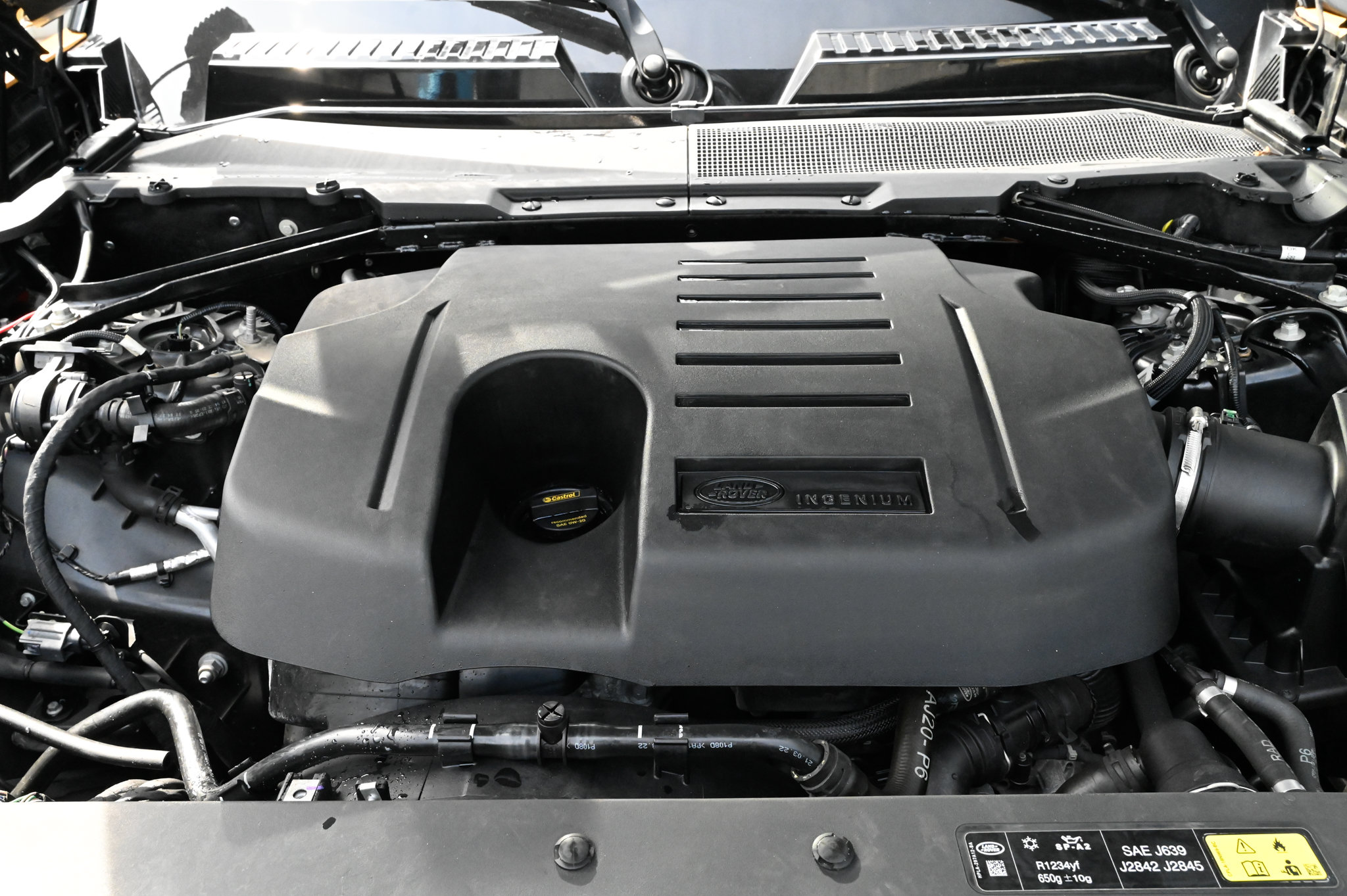 Used 2023 Land Rover Defender 90 X-Dynamic SE AWD/4WD image 51