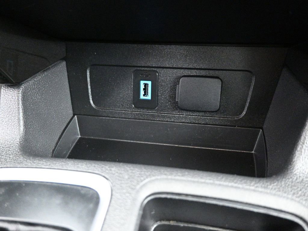 Used 2019 Ford Escape SE image 19