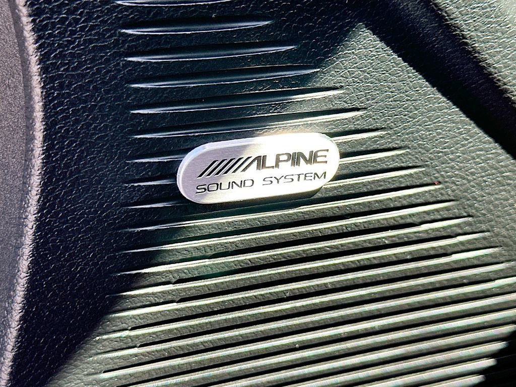 Used 2023 Dodge Challenger SXT RWD image 18