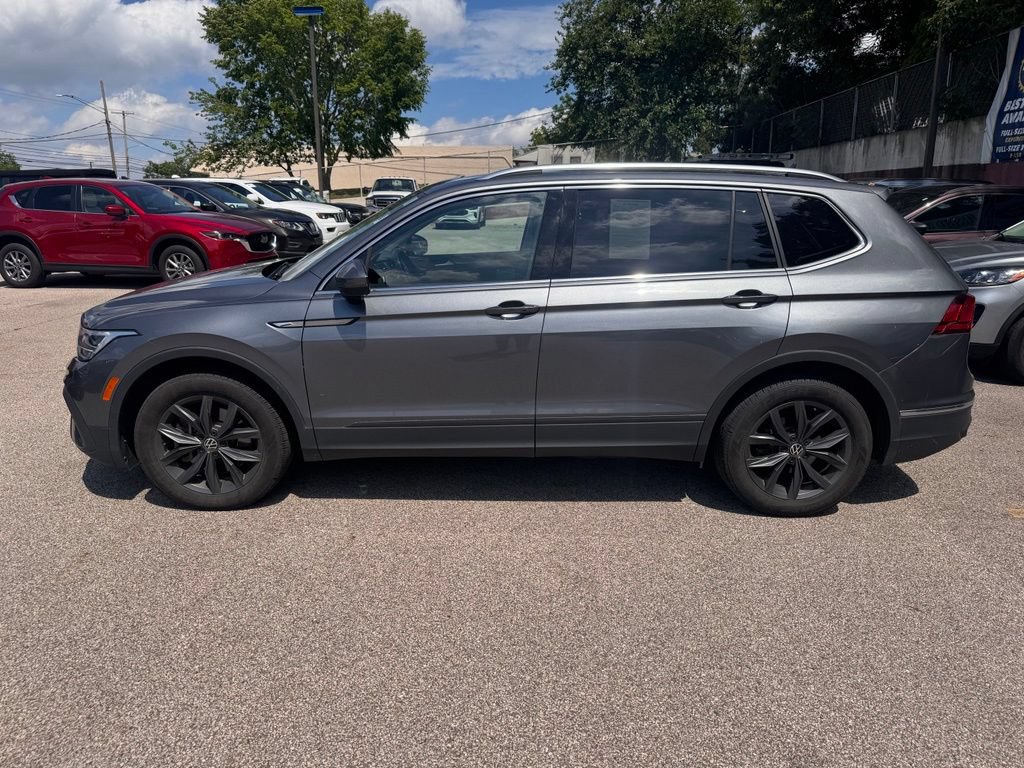 Used 2022 Volkswagen Tiguan SE AWD/4WD image 2