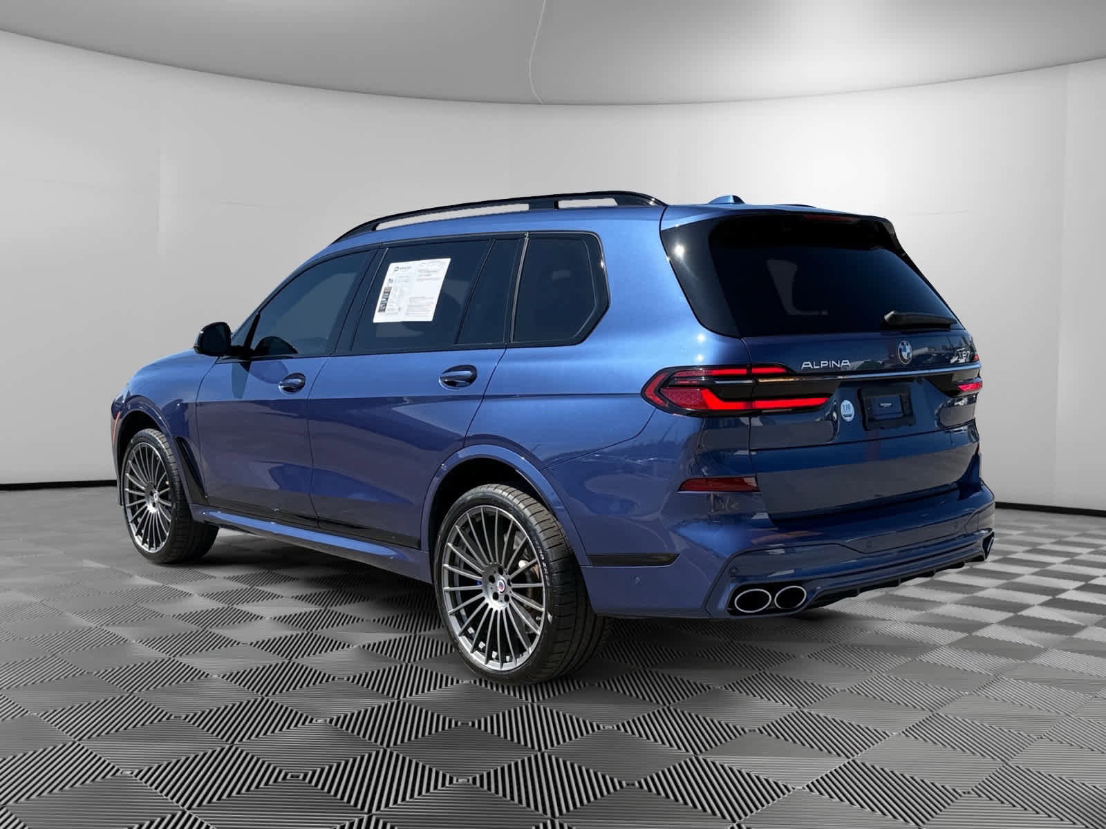 Used 2024 BMW ALPINA XB7 AWD/4WD video 3