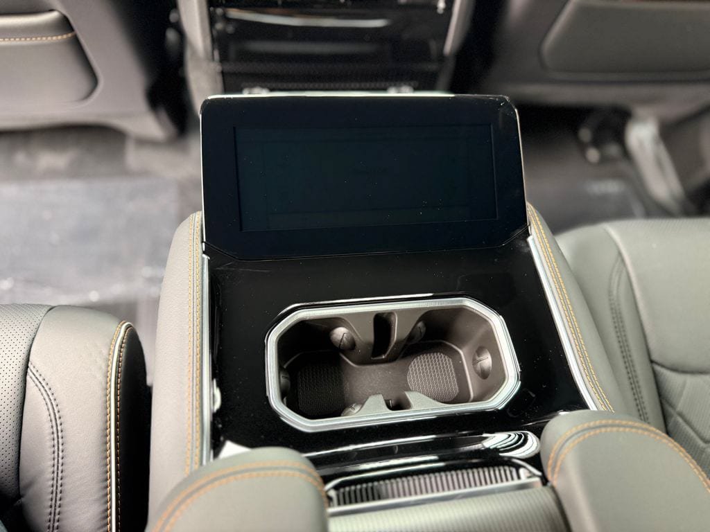 New 2026 Jeep Grand Wagoneer Summit AWD/4WD image 27