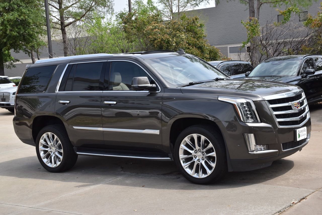 Used 2020 Cadillac Escalade Luxury image 5