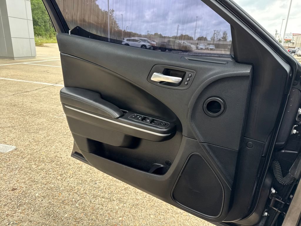 Used 2021 Dodge Charger SXT w/ Leather Interior Group RWD image 19