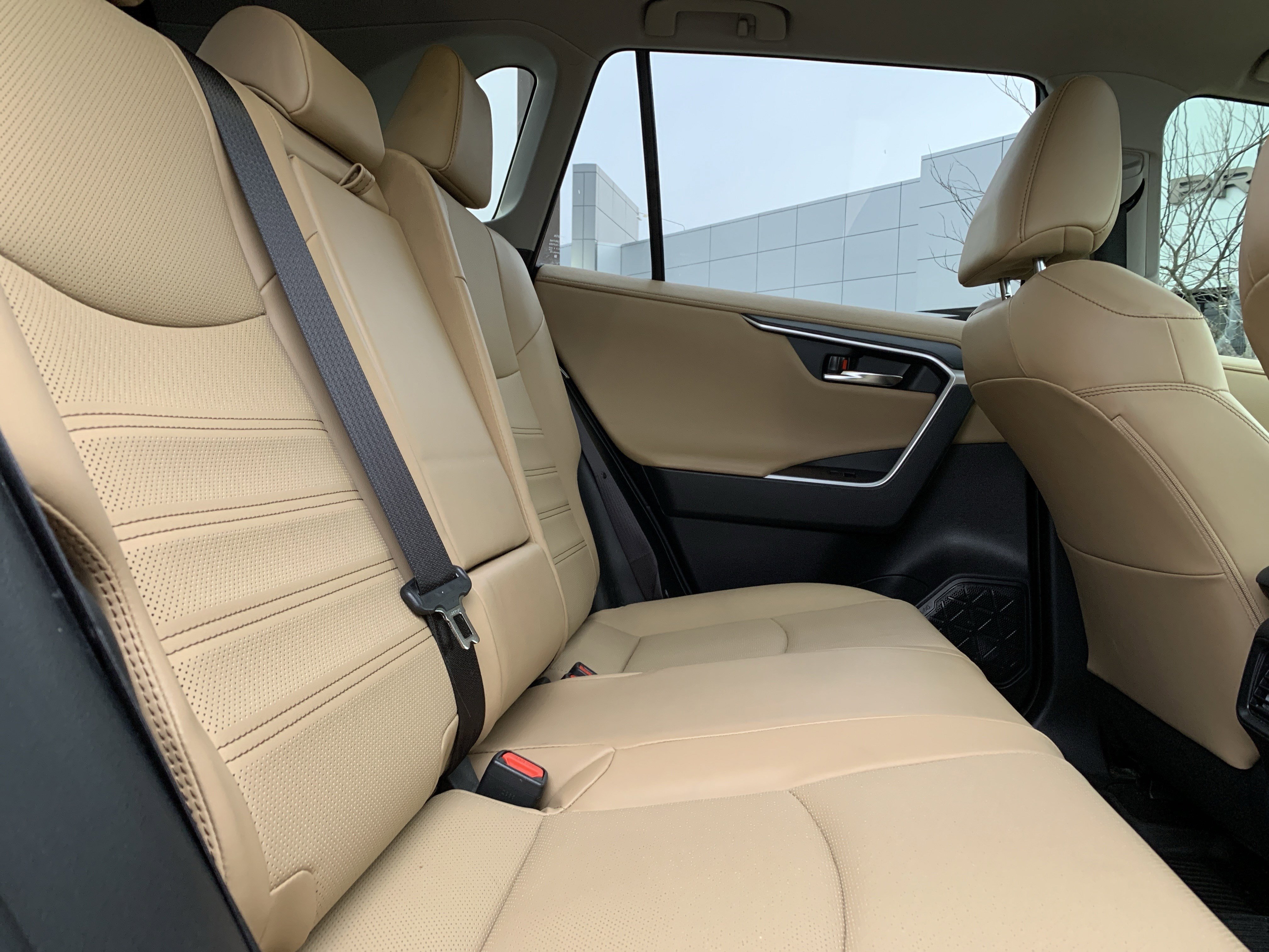 Used 2023 Toyota RAV4 Limited image 33