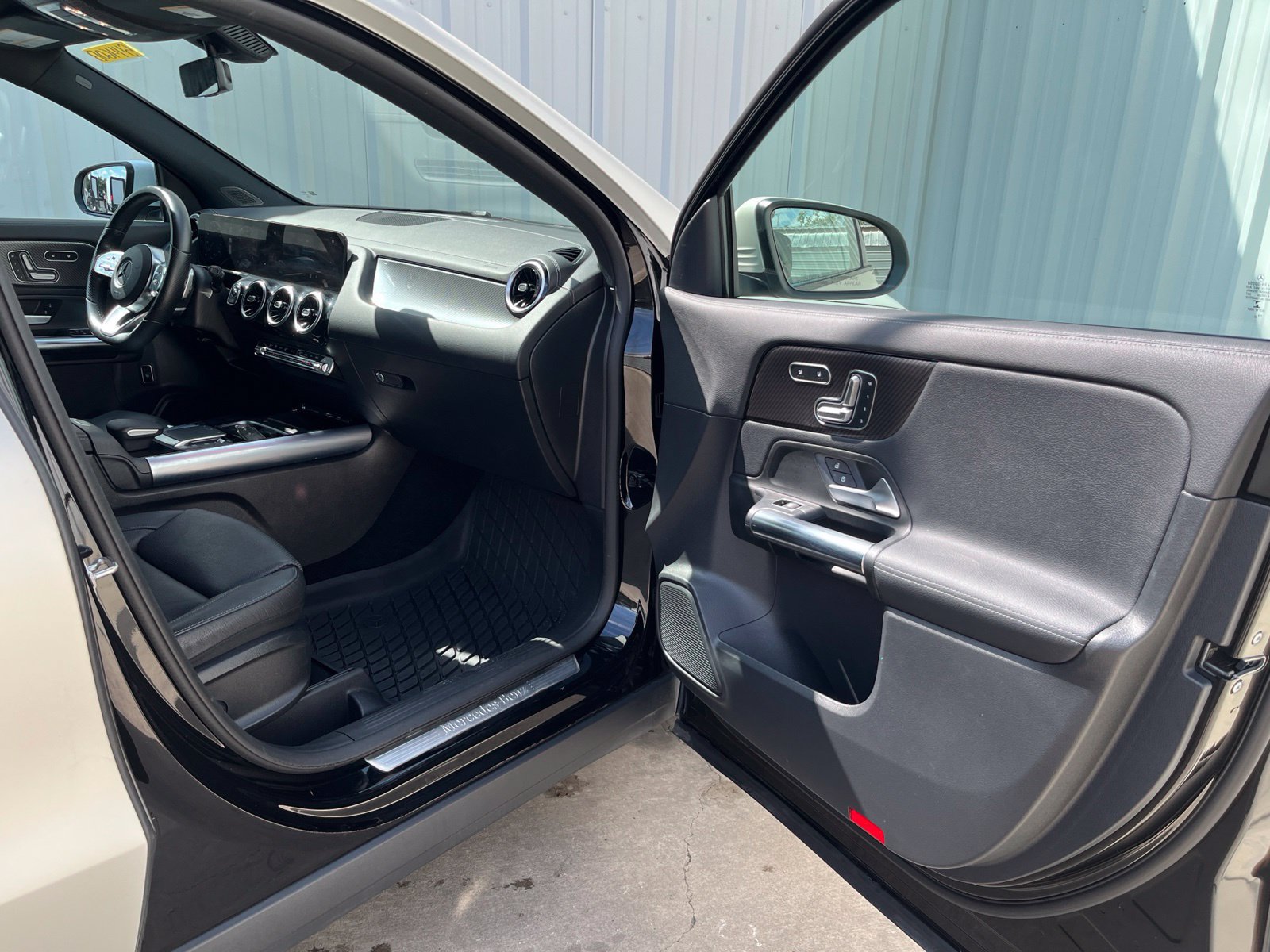 Used 2022 Mercedes-Benz GLA 250 4MATIC image 16