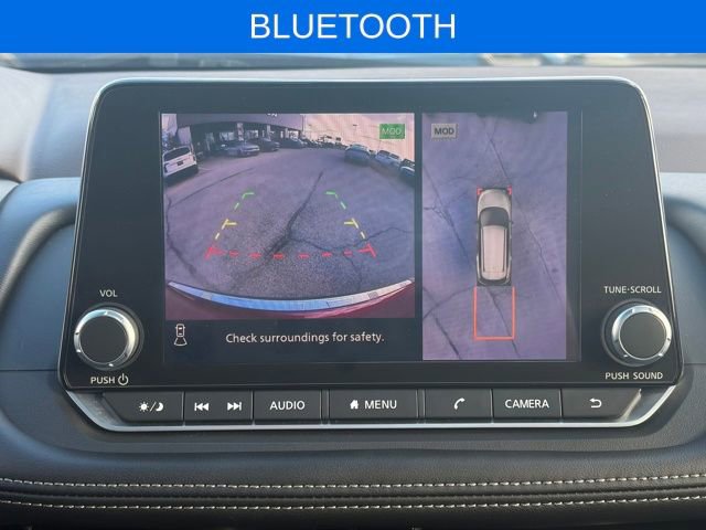 Used 2023 Nissan Rogue SL video 2