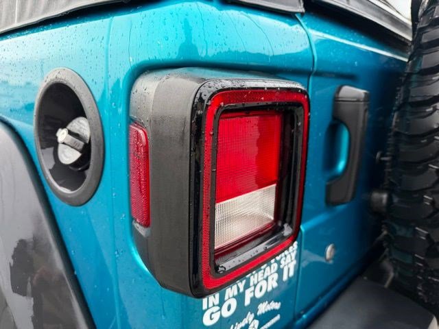 Used 2019 Jeep Wrangler Sport image 4