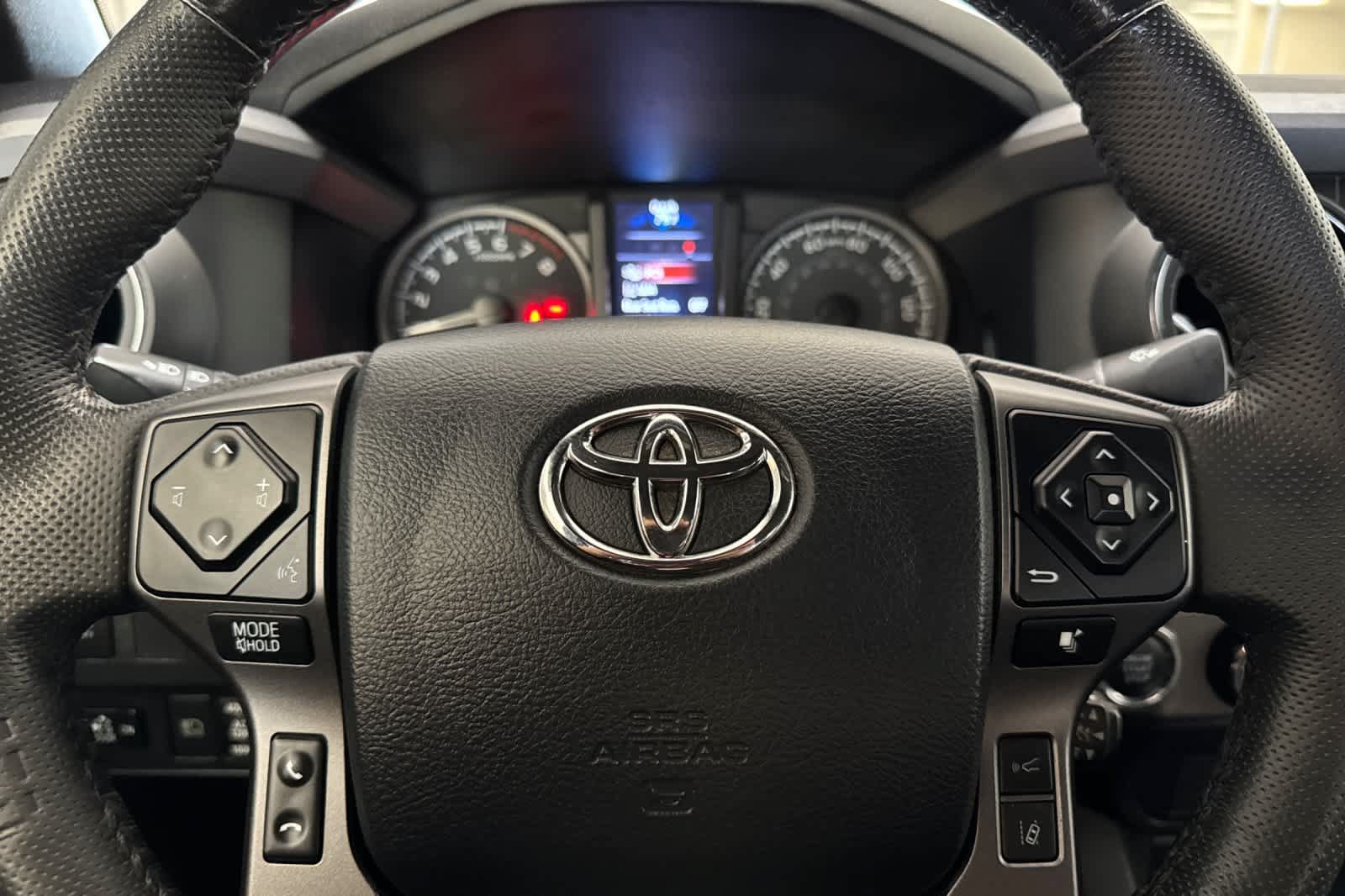 Certified 2023 Toyota Tacoma TRD Off-Road AWD/4WD image 23