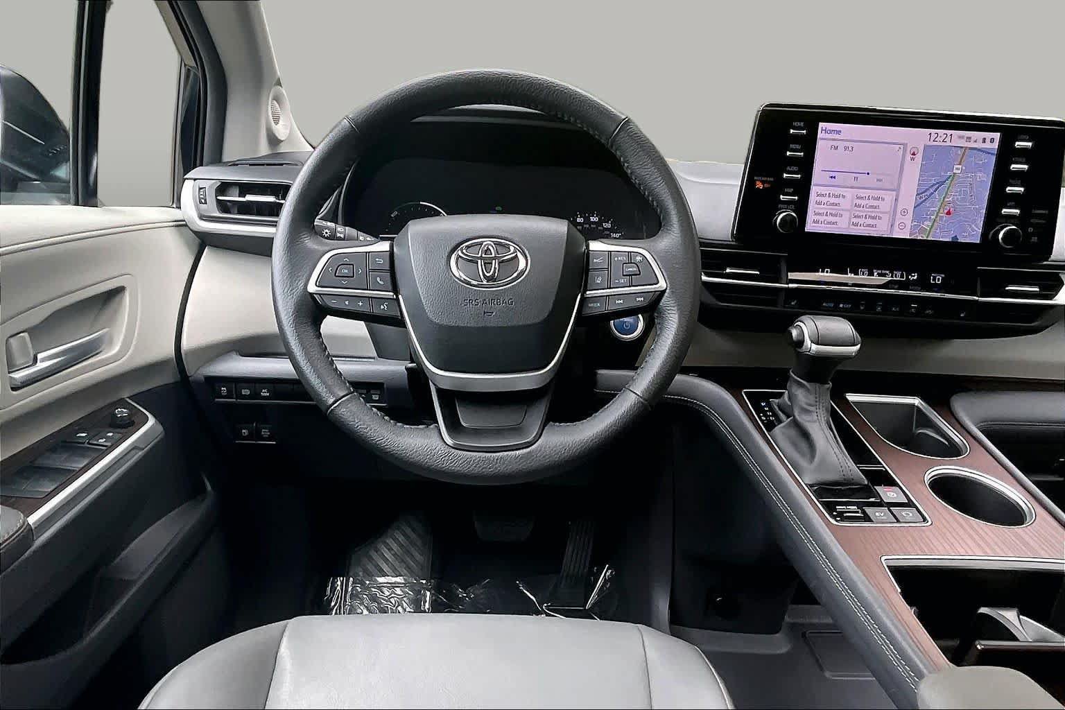 Certified 2023 Toyota Sienna XLE w/ XLE Plus Package AWD/4WD image 10