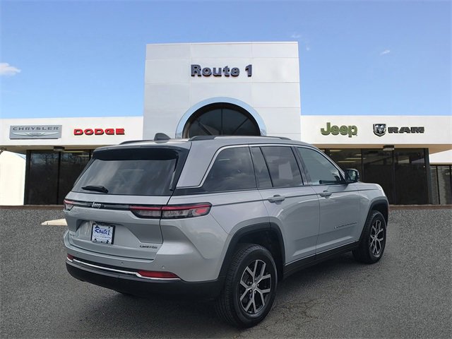 Used 2023 Jeep Grand Cherokee Limited image 7