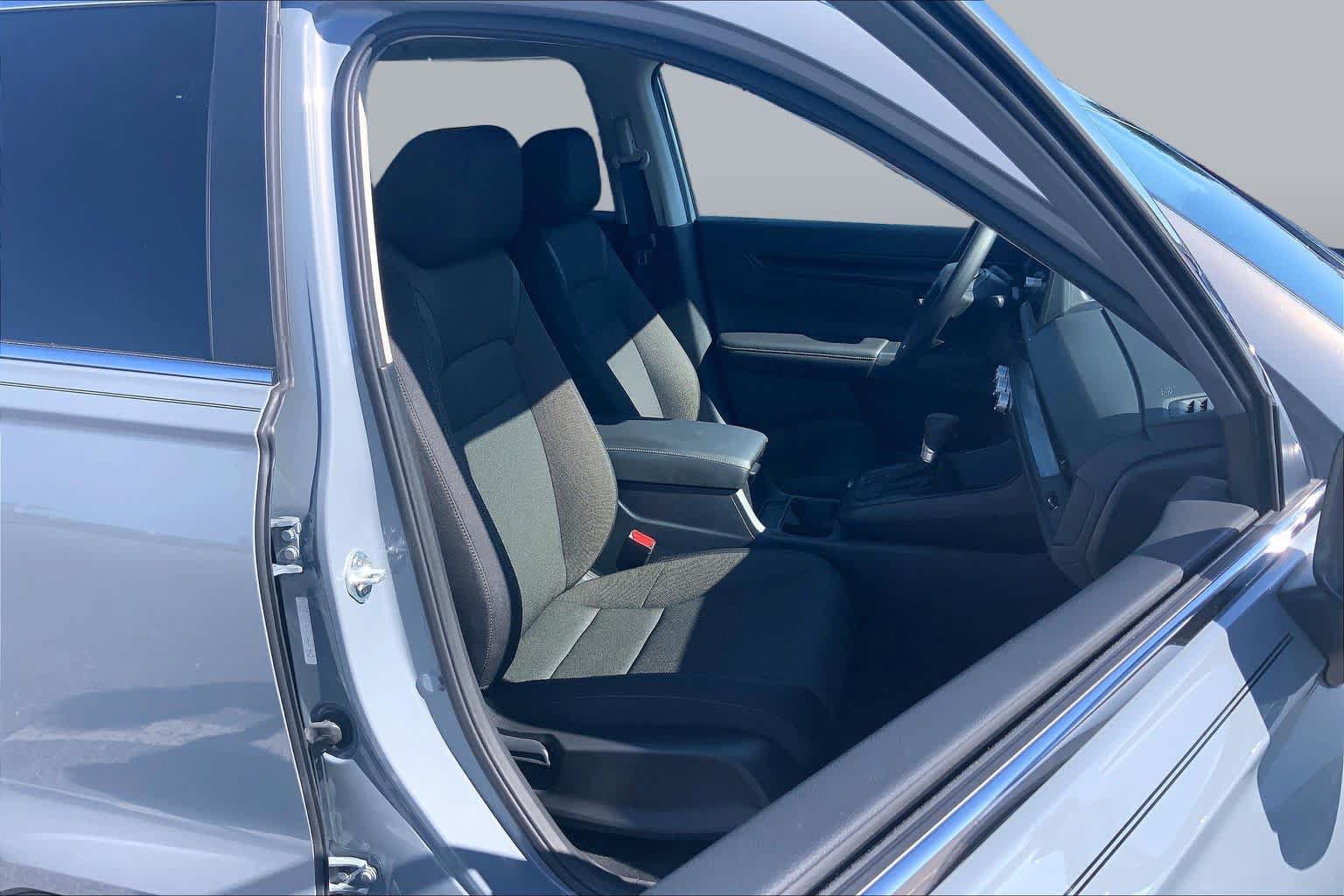 Used 2026 Honda CR-V EX image 9