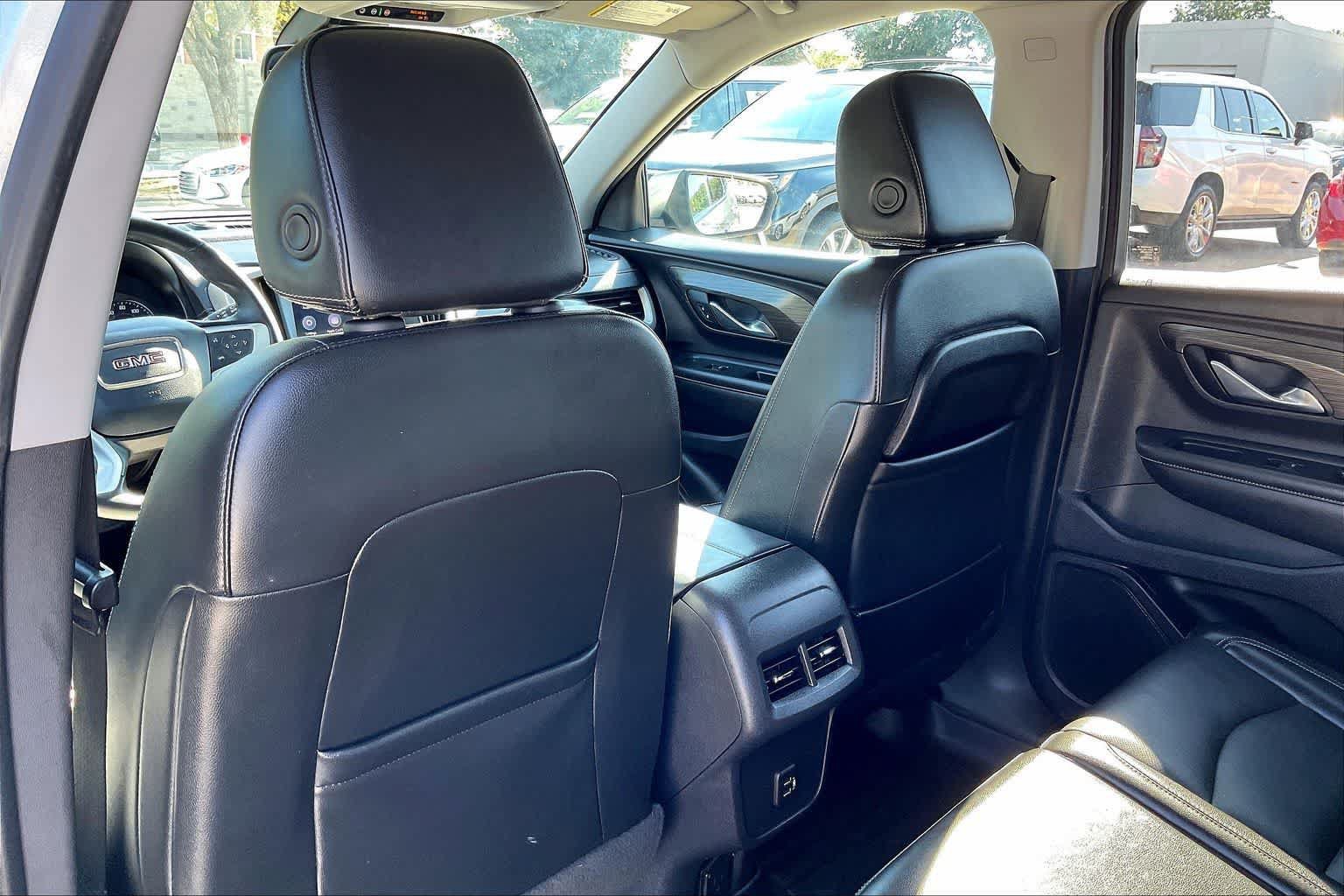 Used 2023 GMC Terrain SLT FWD image 12