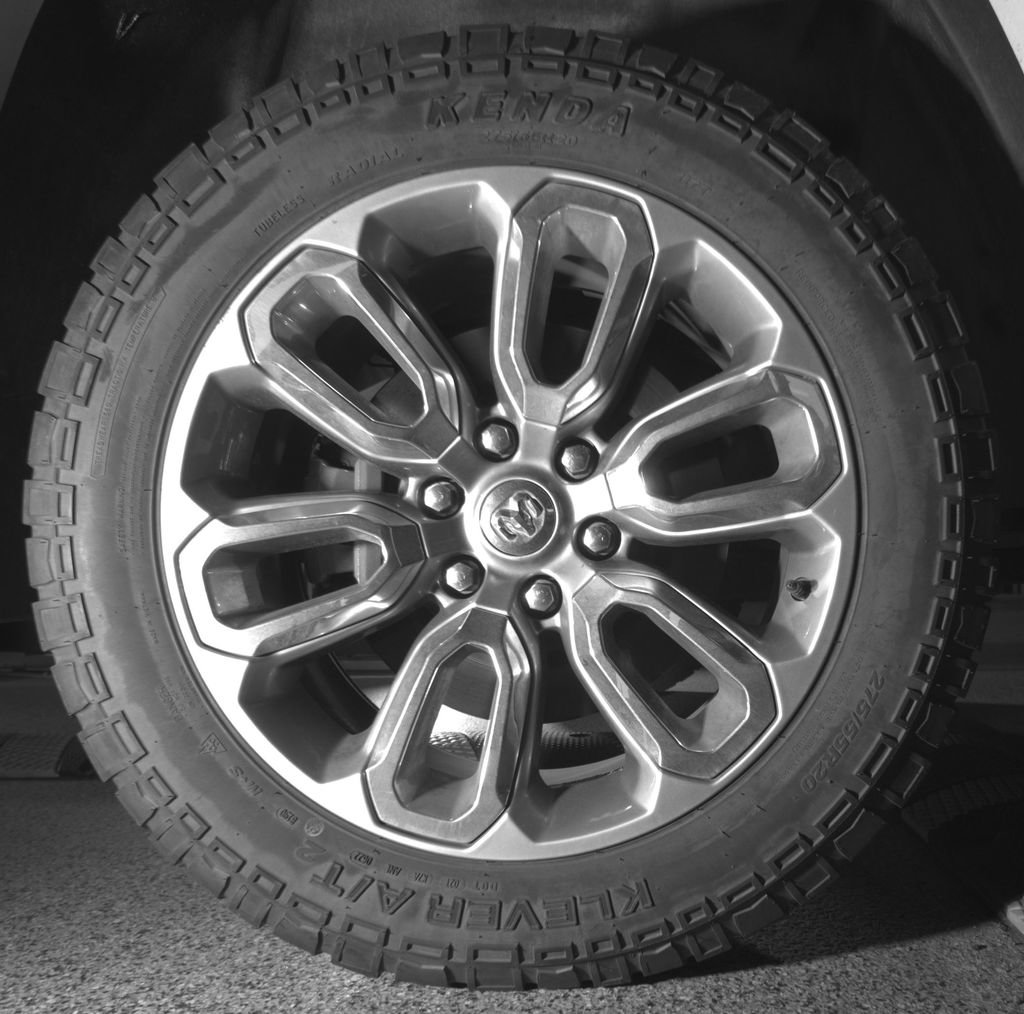 Used 2020 RAM 1500 Laramie w/ Sport Appearance Package AWD/4WD image 27