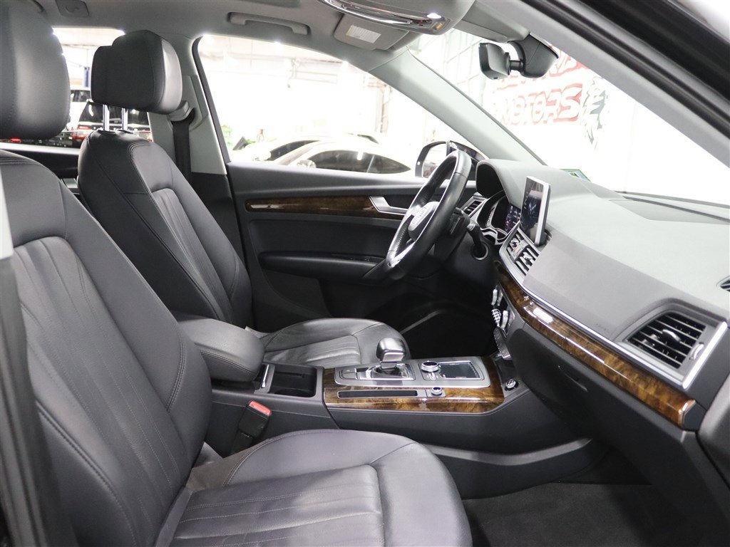 Used 2018 Audi Q5 2.0T Premium Plus w/ Premium Plus Package image 14