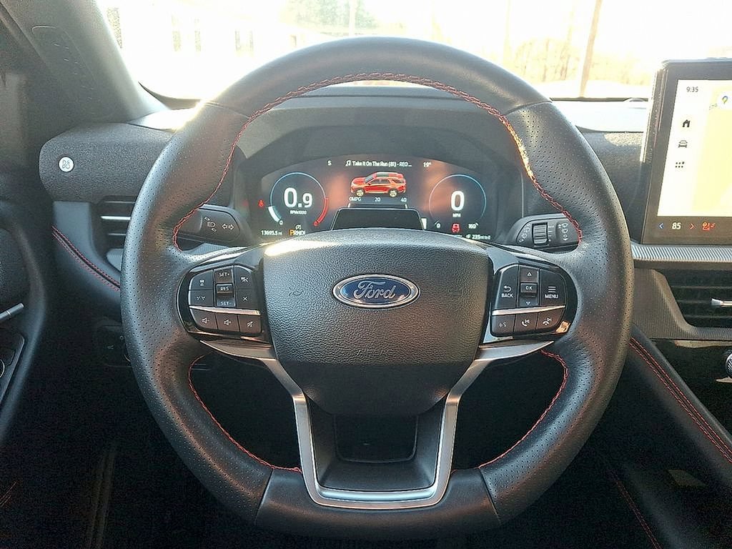 Used 2025 Ford Explorer ST-Line AWD/4WD image 19